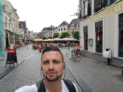 Lukasz zoekt een Kamer / Appartement / Huurwoning in Breda